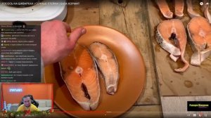МАНУРИН СМОТРИТ ЛОСОСЬ НА ШКВАРКАХ | СОЧНЫЕ СТЕЙКИ | БАЗА КОРМИТ