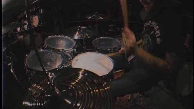 Pearl crystal beat clear drums. Meinl classic custom dark cymbals. смотреть онлайн