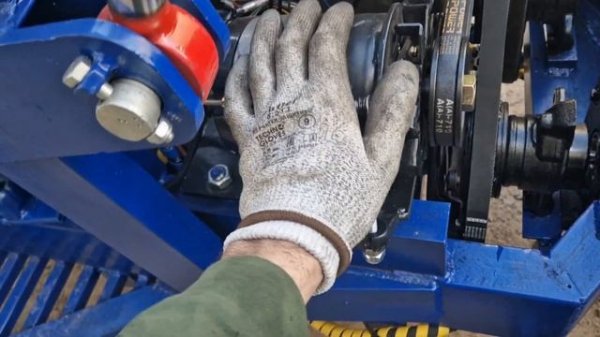 Самодельный минитрактор классика 21лс  4х4 фронтальный погрузчик. Минитрактор с КУН (ПКУ)