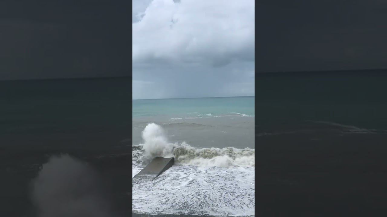Сочи. Дагомыс. Шторм #travel #море смотреть онлайн