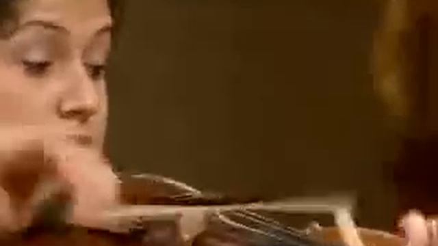 Liya Yakupova plays at 14th International Henryk Wieniawski Violin Competition 2011 (Stage 1) смотреть онлайн