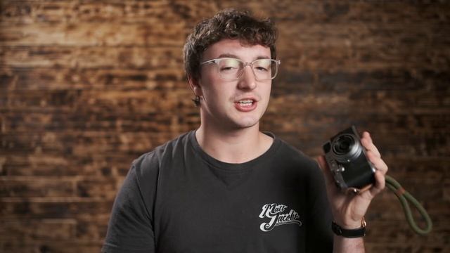 The ORIGINAL Fujifilm X100 in 2024 - Does It Hold Up? смотреть онлайн
