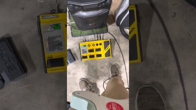 A tour of my guitars and rig/gear setup. смотреть онлайн