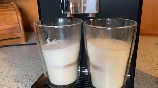 Melitta Latticia OT F30/0-100 - Parzenie latte macchiato do 2 szklanek