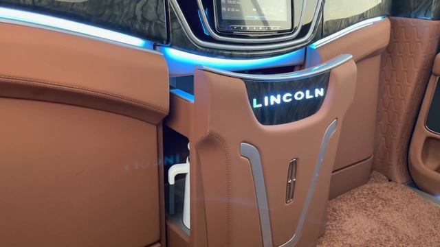 Presidential Limousine VIP Car Lincoln Navigator 2021 смотреть онлайн