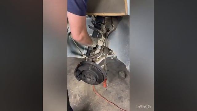 Замена пружин передней стойки смотреть онлайн