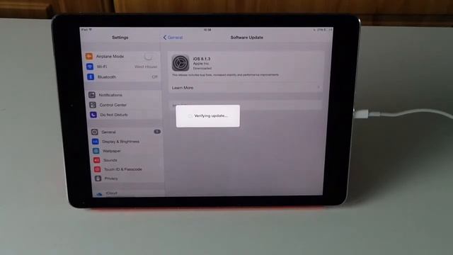 IOS 8.1.3 Update on iPad Air 2 смотреть онлайн