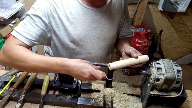 Попытка вытачить футляр для градусника на самодельном токарном станке. смотреть онлайн