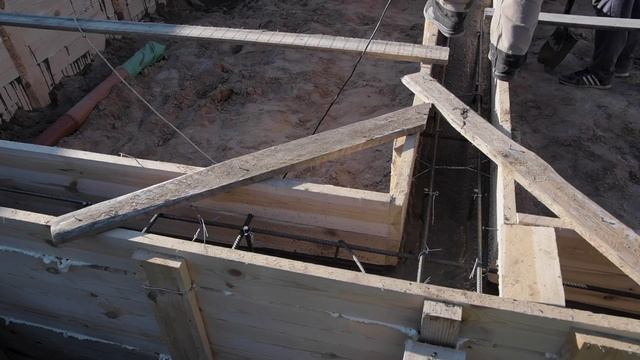 Бетон для фундамента бани. Заливка миксером смотреть онлайн