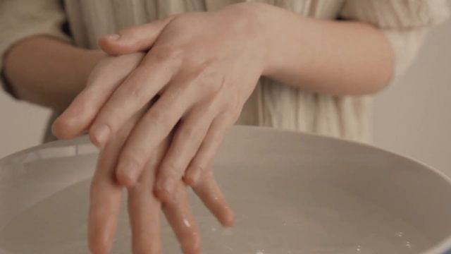 okolo ASMR | Очищающее гидрофильное масло-молочко Melting Milky Cleanser смотреть онлайн