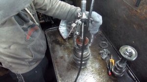 мерседес спринтер , пяти ступка . ремонт коробки