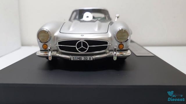 Mercedes Benz 300SL Silver from Dreampower 1:18 Scale (Unboxing) смотреть онлайн
