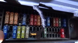 VW Polo Sedan / дополнительный прикуриватель, дополнительная розетка 12V