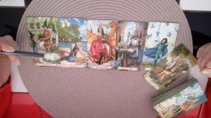 Прогноз ТАРО:"Королева Великобритании Елизавета вторая мертва, правит двойник?".