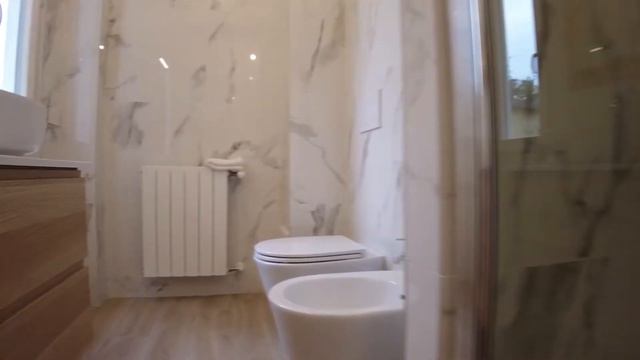 BILOCALE FINEMENTE RISTRUTTURATO CON DUE BALCONI E SOLAIO DI PERTINENZA смотреть онлайн