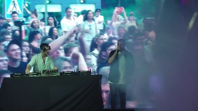 Dj Леонид Руденко ТРЦ АУРА Новосибирск День города 2016 часть 2 смотреть онлайн