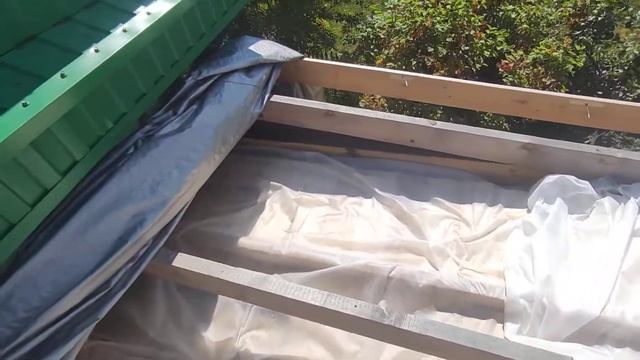 Постелили спанбонд на крышу!! смотреть онлайн