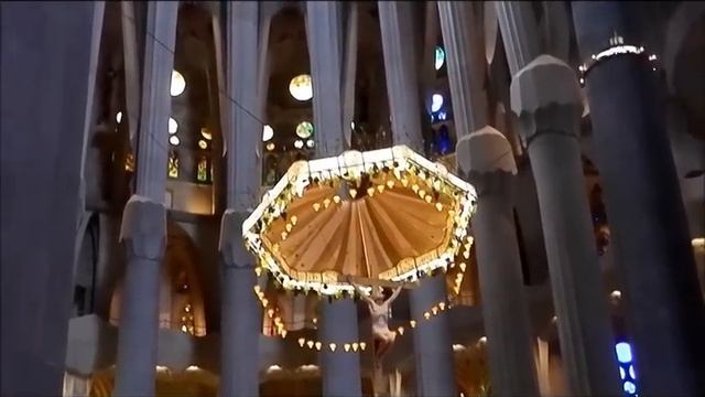 Barcelona's Sagrada Família Gaudí's Cathedral Spain Catatonia unesco смотреть онлайн