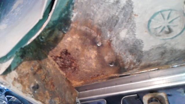 как на шеви ниве восстановили поддомкратник и крепление  реактивной тяги