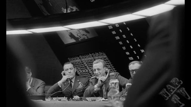 085_Доктор Стрейнджлав, или Как я научился не волноваться и полюбил атомную бомбу (1963) смотреть онлайн