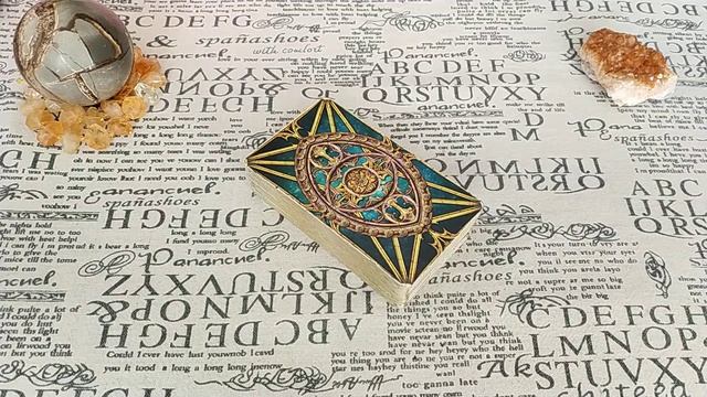 Что от Вас скрывает человек? Общий расклад-тест на интуицию. смотреть онлайн