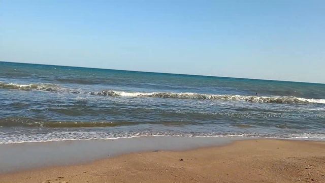 куда на море? Крым, от Азовского до Черного моря 45 мин на машине, местоположение в Описании видео смотреть онлайн