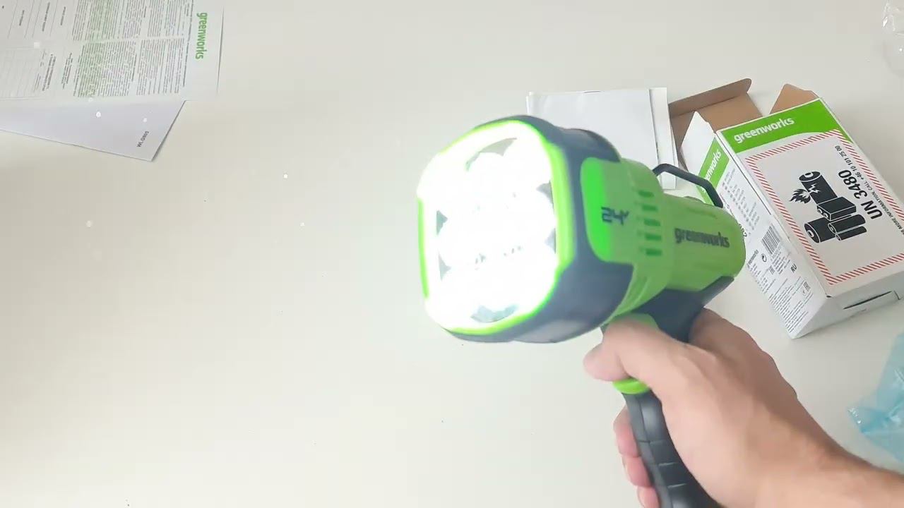 Аккумуляторный фонарь-прожектор Greenworks G24SL - оценим на практике его возможности смотреть онлайн
