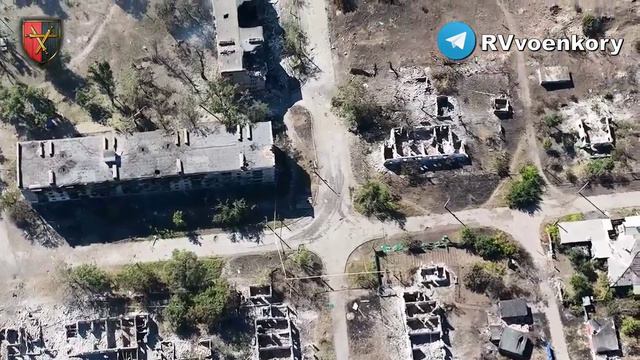 Дрон ВСУ показал панораму Торецка, на который наступает армия России
Российские войска штурмуют приг смотреть онлайн