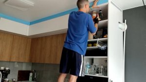 ФАЛЬШПАНЕЛЬ НА КУХНЕ ПОД ПОТОЛОК КАК УСТАНОВИТЬ. КУХНЯ СВОИМИ РУКАМИ_INSTALL KITCH TOP PANEL