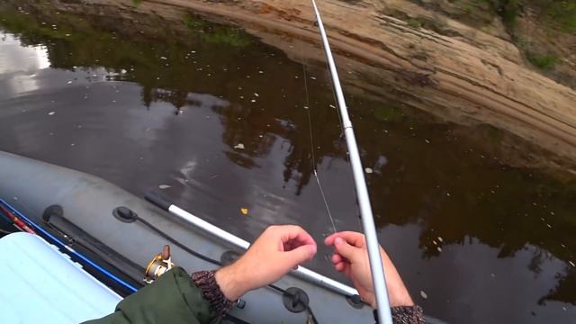 Увлекательная рыбалка на таёжной речке. Ловим щука на летнюю жерлицу. Пробираюсь к заветным местам. смотреть онлайн