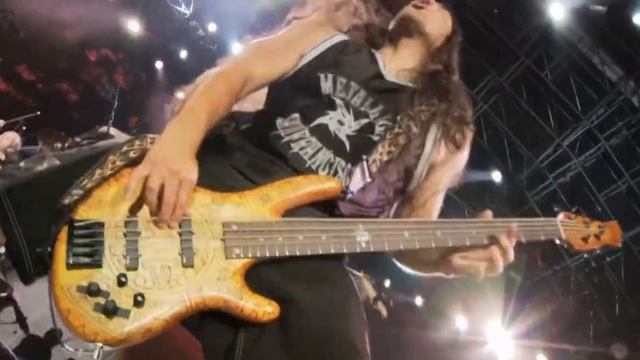 Metallica с помощью нейросети исполнила песню Анны Asti царица