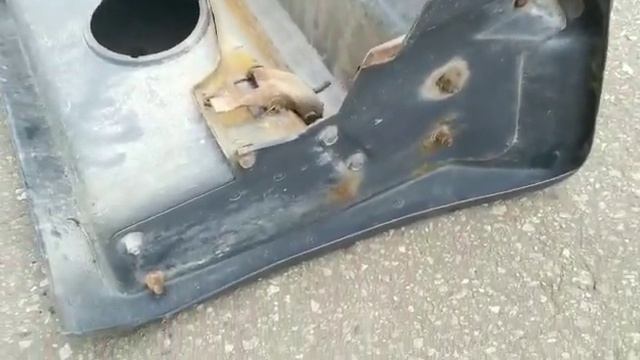 929. Крышка АКБ (с алюминиевыми ступеньками) / 1362687 смотреть онлайн