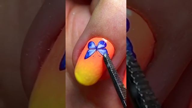 Слайдеры и наклейки/ #маникюр смотреть онлайн