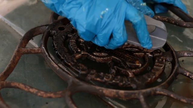 How to Repurpose Old Singer Sewing Machine into DIY Table смотреть онлайн