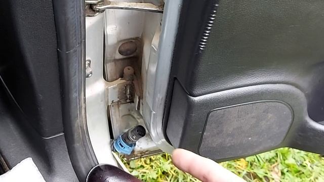 Не работает стекло подъёмник в Опель Зафира А смотреть онлайн