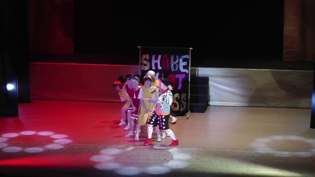 Aki no Yume 2015 Караоке QandU – Shake That Brass смотреть онлайн