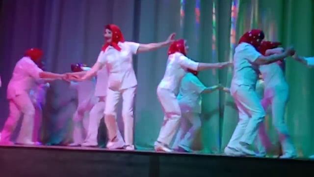 Анапа. Танцевальный коллектив "Серебряный возраст" - Сударушка смотреть онлайн