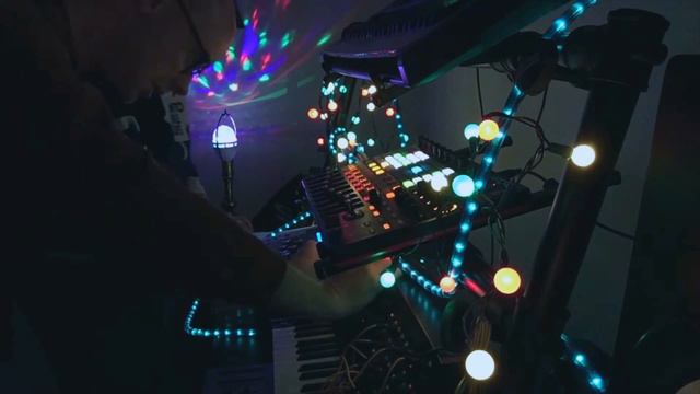 Korg MS-20 mini, Roland SH-01A, MC-808 & APC40/Ableton - Chill Live Hardware Jam - NvR Stop смотреть онлайн