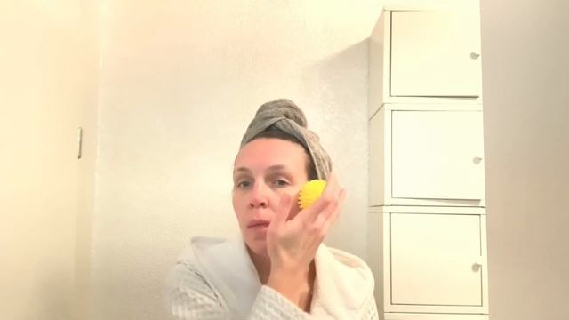 УМЫВАНИЕ, МАССАЖ МЯЧИКОМ ДЛЯ СТИРКИ, ПИТАТЕЛЬНАЯ МАСКА ИЗ КАКАО ? смотреть онлайн