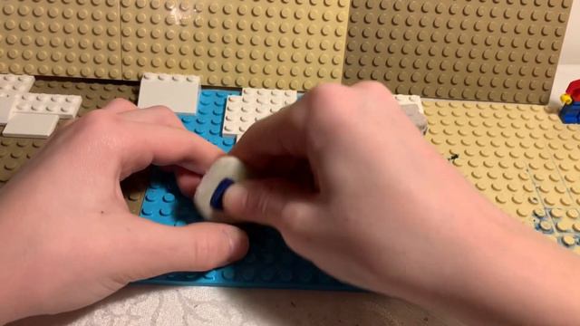 Проверка лайфхака с минифигуркой.