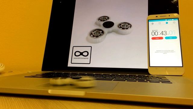 Real test of Crystal Floret *Limited Edition* Fidget Spinner Toy - Flex Tri-spinner смотреть онлайн