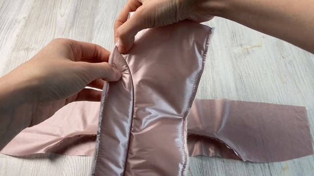 Шью пальто из двухсторонней стежки. Втачивание воротника в пальто. смотреть онлайн