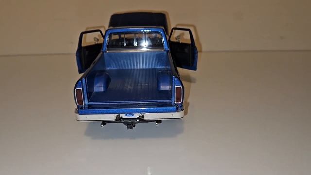 Ford F-150 1979, Escala 1/18 ? ( Maisto)