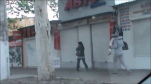 City Shoulder ride Прогулка по городу на плечах