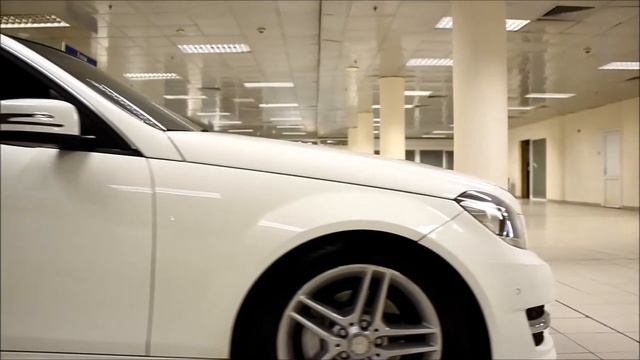 Mercedes-Benz C-klasse 180 1.6 AT (156 л.с.) смотреть онлайн