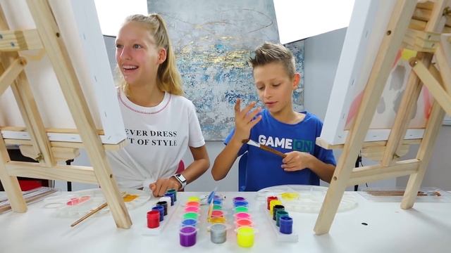 Painting Each Other Challenge! смотреть онлайн