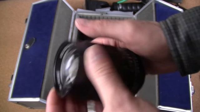 Распаковка тайного чемоданчика с чем-то фотографическим смотреть онлайн