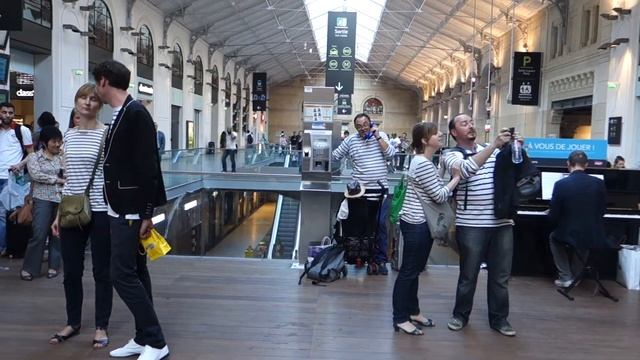 В ожидании поезда на вокзале Сен Лазар смотреть онлайн