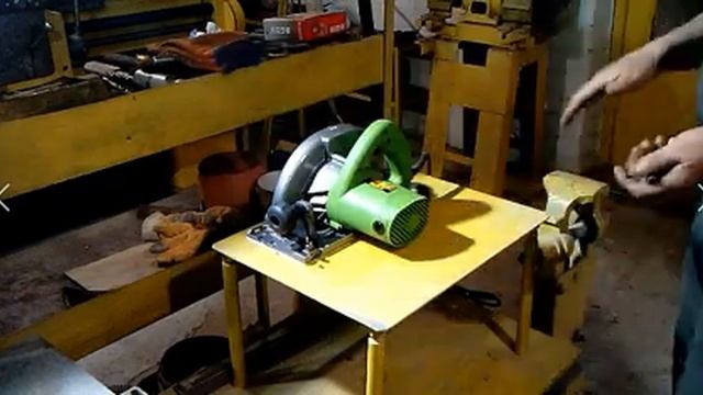 "Электрорубанок и циркулярка" в токарной мастерской. смотреть онлайн