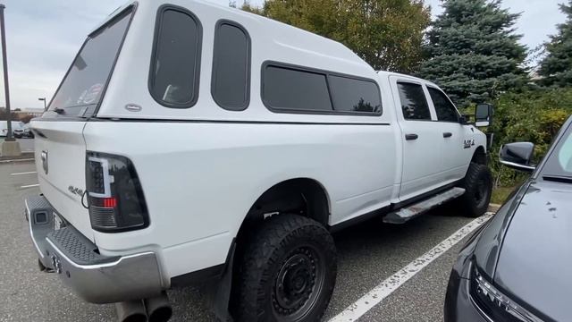 AMERICANS LOVE HUGE CARS 🚙👍🏻 Американцы выбирают большие машины 😎 смотреть онлайн